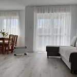 Apartman I Marea Debina