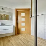 Apartman I Marea Debina *