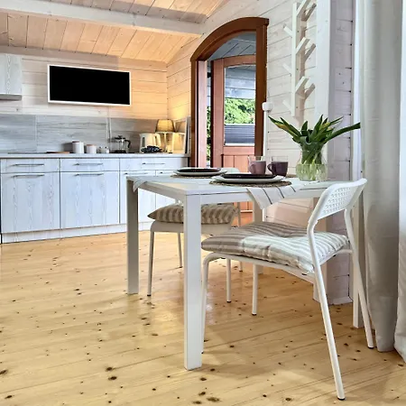 アパート I Marea Debina *